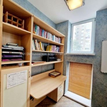 Продам квартиру, Станислава Парталы ул. , 3 кім., 118 м², авторский дизайн 