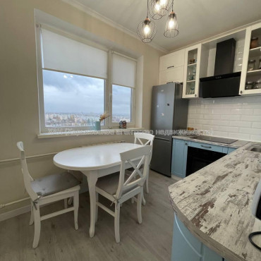 Продам квартиру, Гарибальди ул. , 2  ком., 56 м², евроремонт 