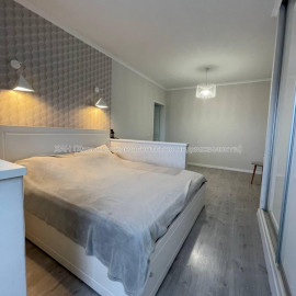 Продам квартиру, Гарибальди ул. , 2 кім., 56 м², евроремонт