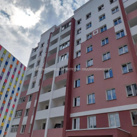 Продам квартиру, Шевченковский пер. , 1 кім., 41 м², без внутренних работ