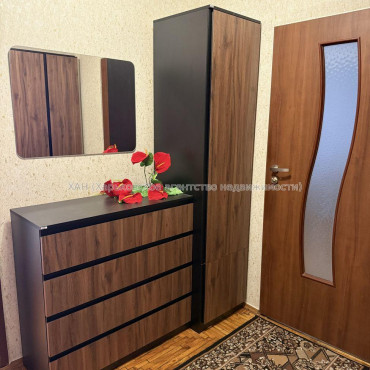 Продам квартиру, Ахсарова Энвера ул. , 2  ком., 48.90 м², евроремонт 
