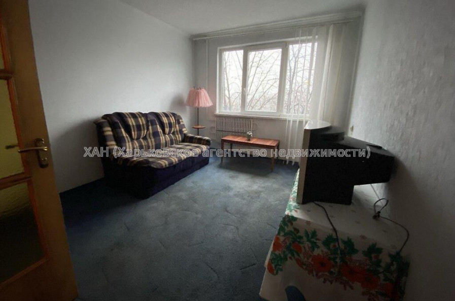 Продам квартиру, Амосова ул. , 3 кім., 65 м², советский ремонт 