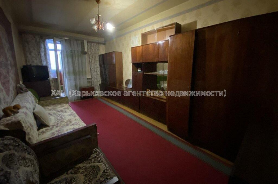 Продам квартиру, Амосова ул. , 3 кім., 65 м², советский ремонт 