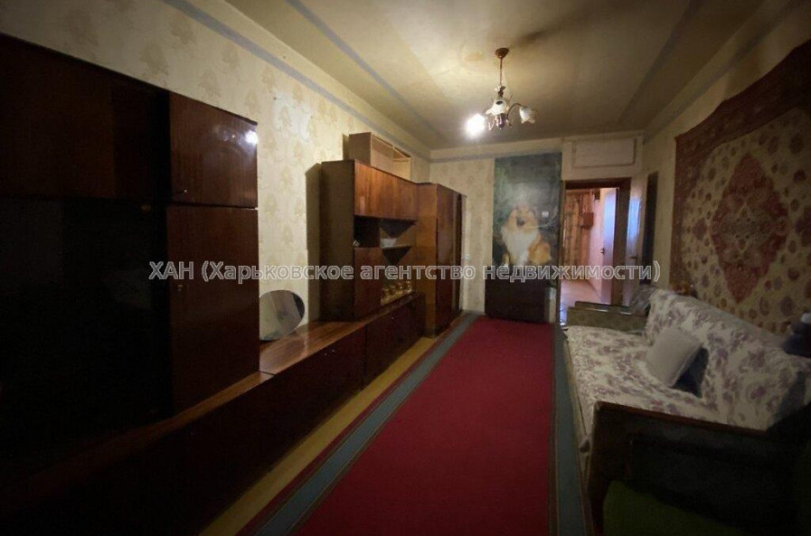 Продам квартиру, Амосова ул. , 3 кім., 65 м², советский ремонт 
