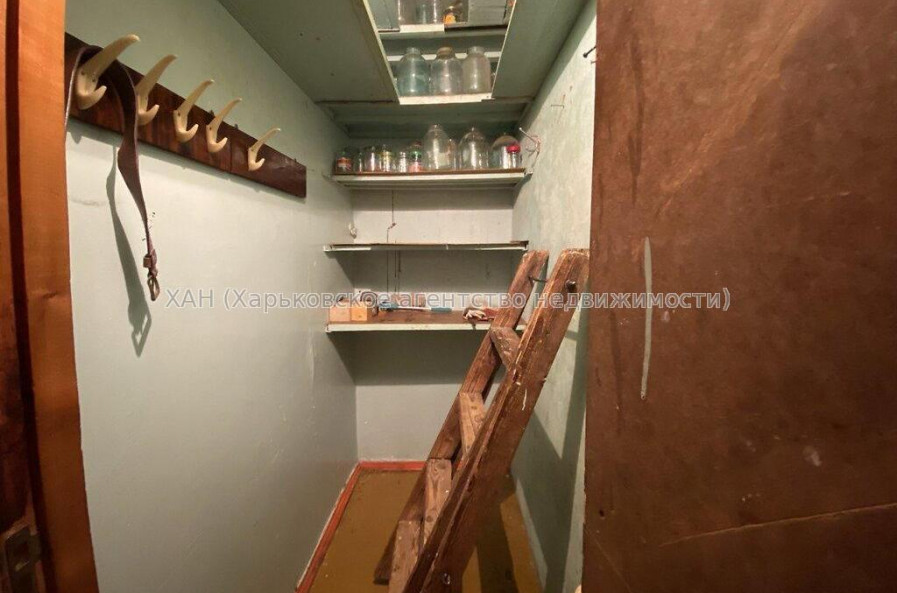 Продам квартиру, Амосова ул. , 3 кім., 65 м², советский ремонт 