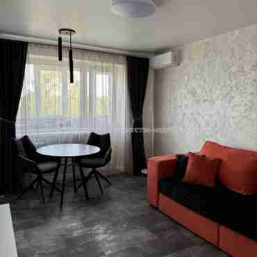 Продам квартиру, Роганская ул. , 2 кім., 48 м², евроремонт 