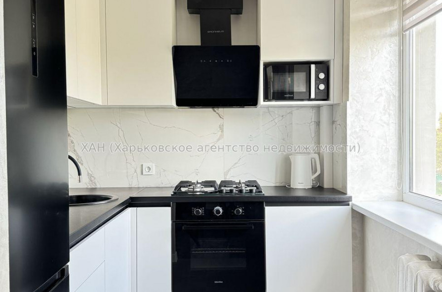 Продам квартиру, Роганская ул. , 2 кім., 48 м², евроремонт 