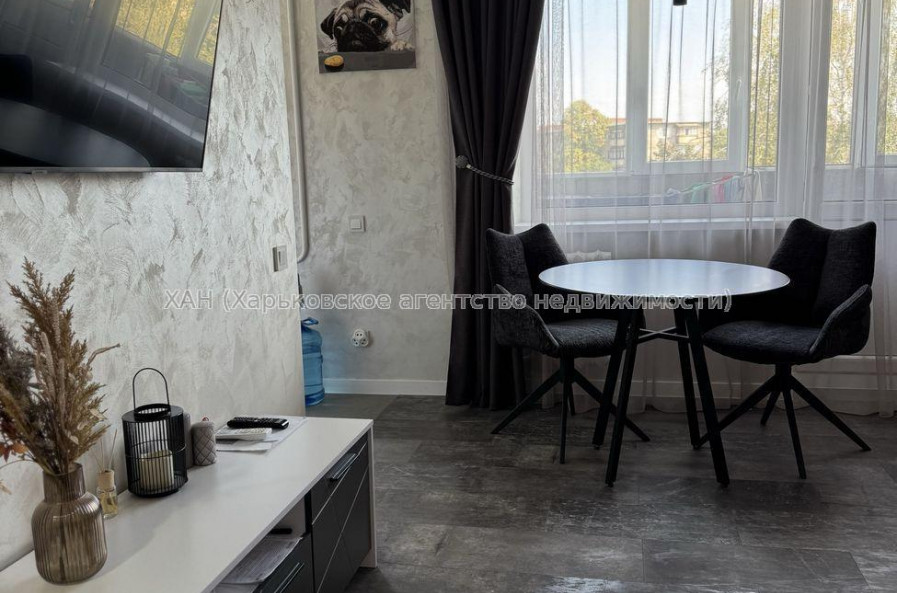 Продам квартиру, Роганская ул. , 2 кім., 48 м², евроремонт 