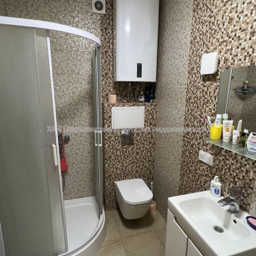 Продам квартиру, Одесская ул. , 1  ком., 25 м², капитальный ремонт 