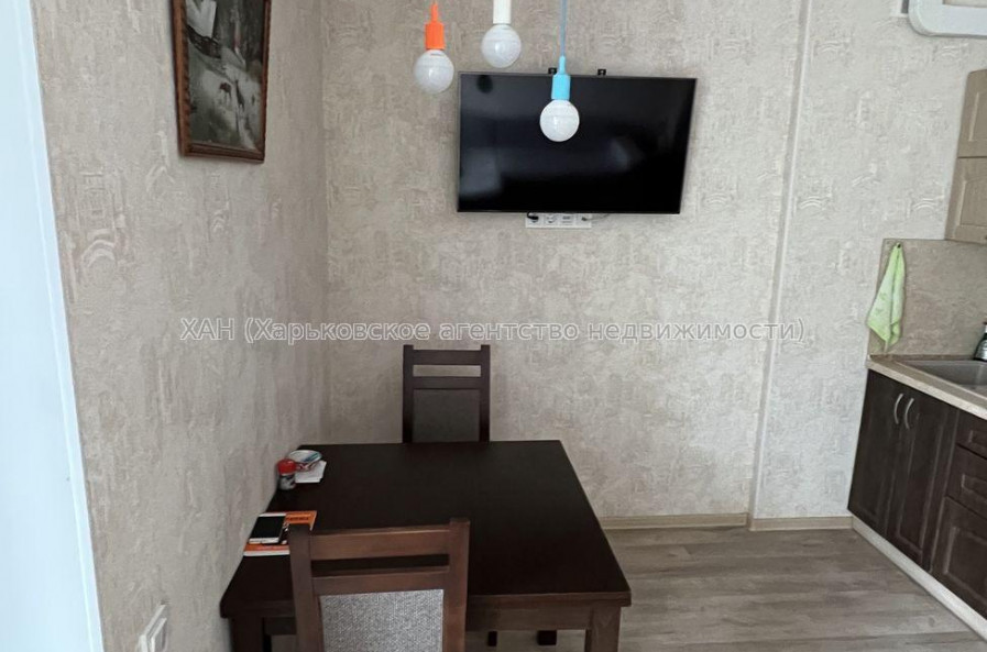 Продам квартиру, Одесская ул. , 1 кім., 25 м², капитальный ремонт 