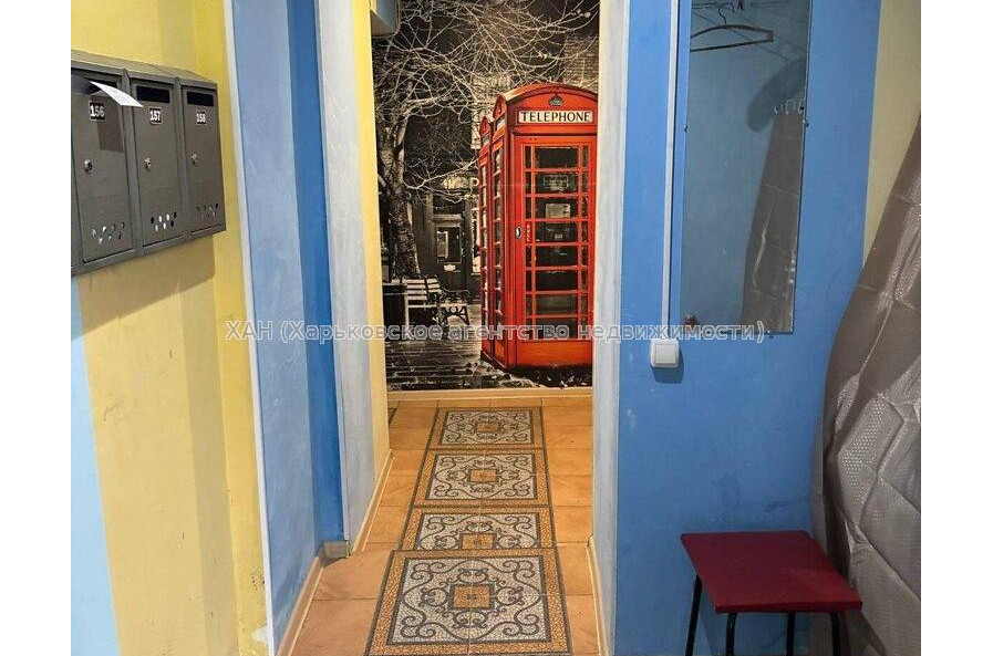 Продам квартиру, Павла Тычины ул. , 1 кім., 32 м², косметический ремонт 