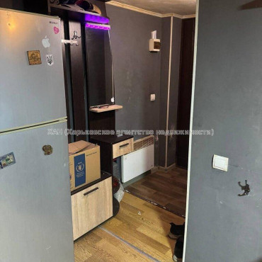 Продам квартиру, Павла Тычины ул. , 1 кім., 32 м², косметический ремонт 