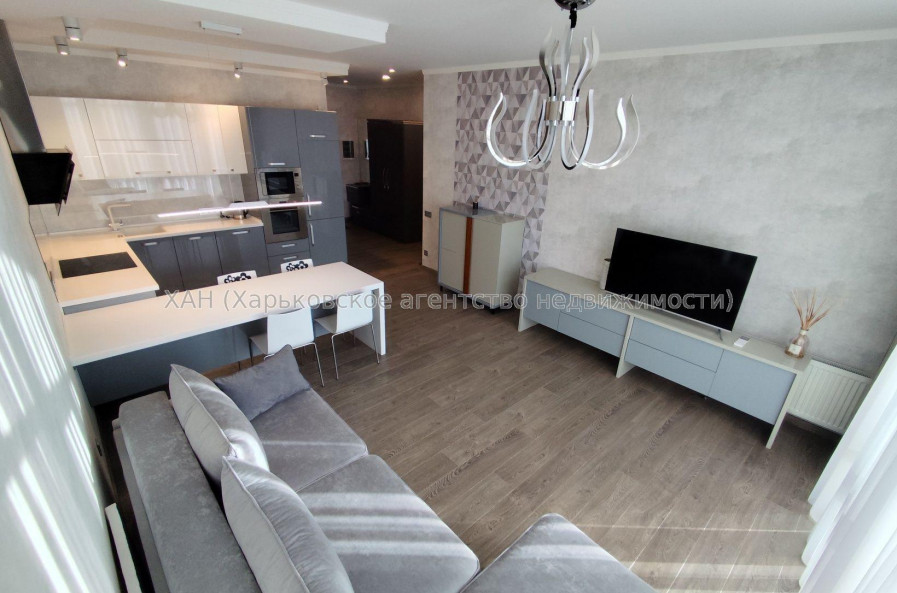 Продам квартиру, Профессорская ул. , 3  ком., 98 м², авторский дизайн 