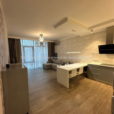 Продам квартиру, Профессорская ул. , 3  ком., 98 м², авторский дизайн 