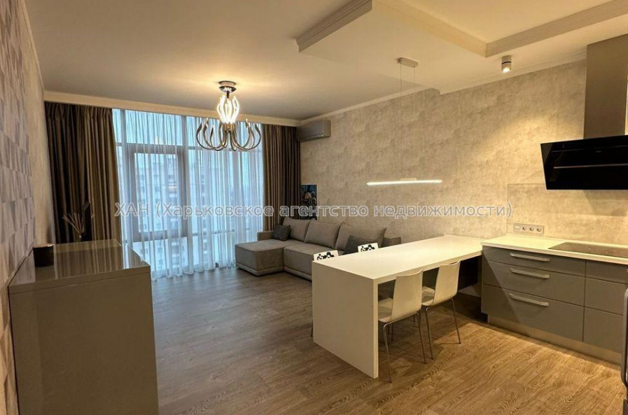 Продам квартиру, Профессорская ул. , 3 кім., 98 м², авторский дизайн 