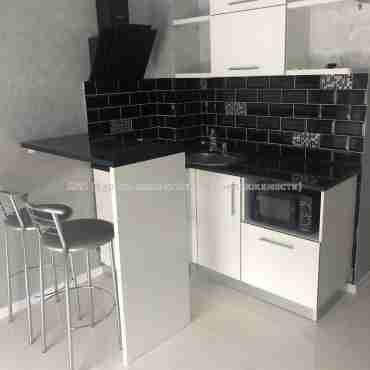 Продам квартиру, Героев Харькова просп. , 1 кім., 20 м², капитальный ремонт 