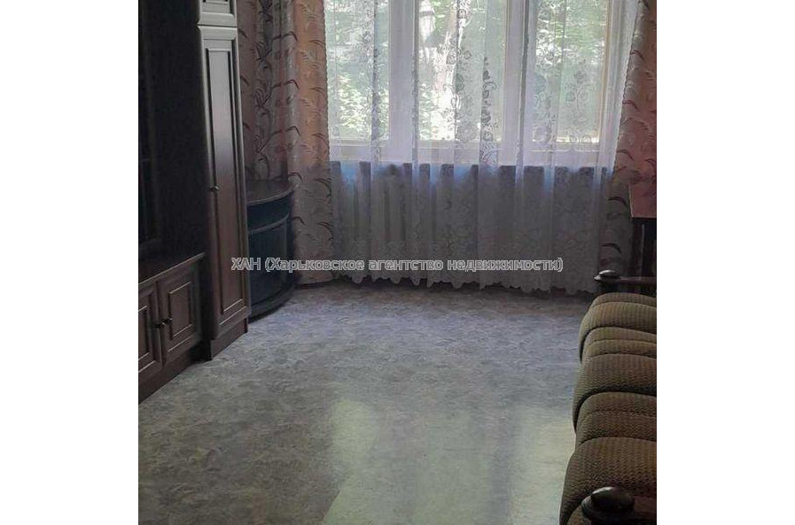 Продам квартиру, Космонавтов ул. , 2  ком., 47 м², косметический ремонт 