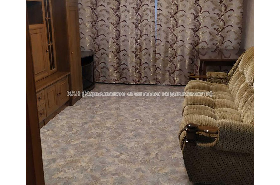 Продам квартиру, Космонавтов ул. , 2  ком., 47 м², косметический ремонт 