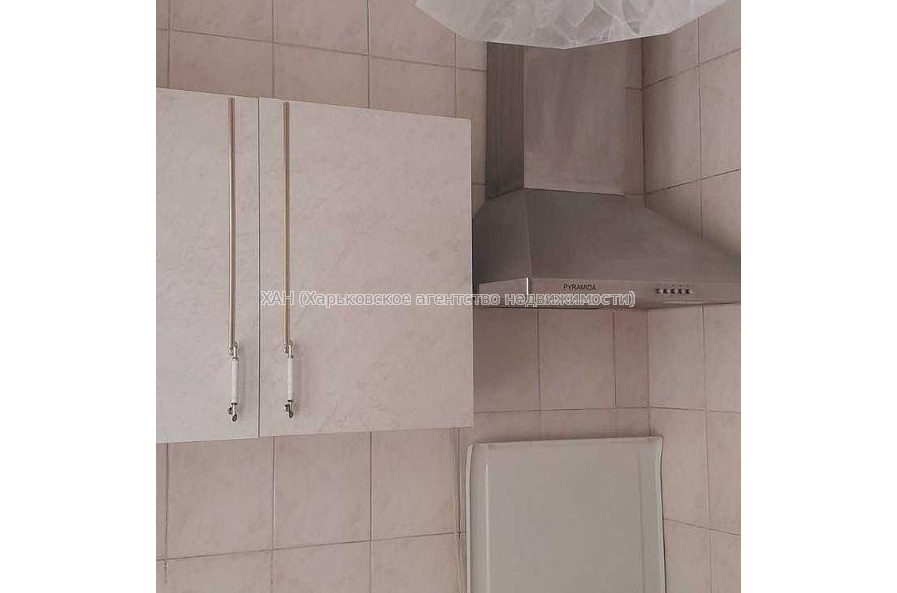 Продам квартиру, Космонавтов ул. , 2  ком., 47 м², косметический ремонт 