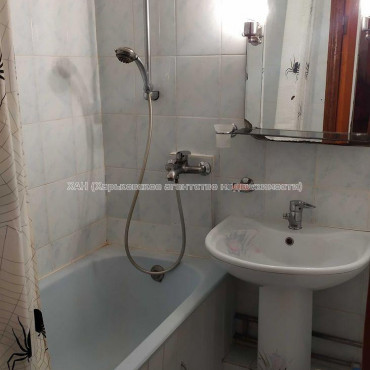 Продам квартиру, Космонавтов ул. , 2  ком., 47 м², косметический ремонт 