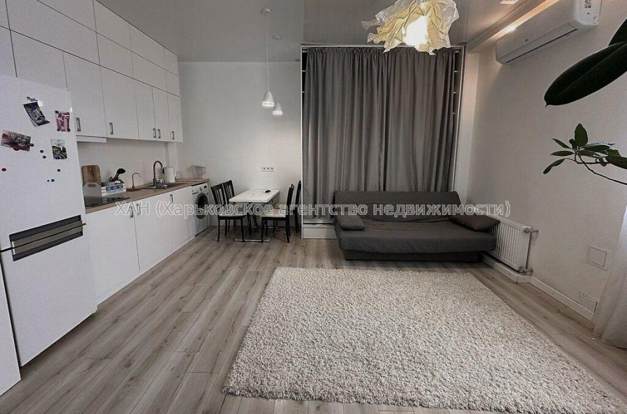 Продам квартиру, Фейербаха ул. , 2 кім., 42.90 м², капитальный ремонт 