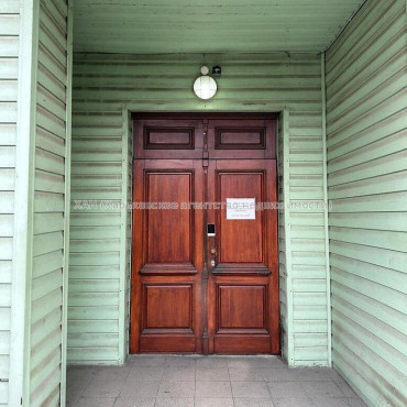 Продам квартиру, Вознесенская ул. , 2 кім., 42.90 м², капитальный ремонт 