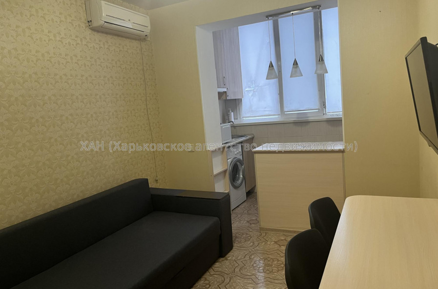 Продам квартиру, Шевченковский пер. , 30 , 1 кім., 18.50 м², капитальный ремонт 