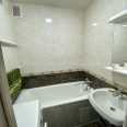 Сдам квартиру, Гвардейцев Широнинцев ул. , 2  ком., 58 м², евроремонт 