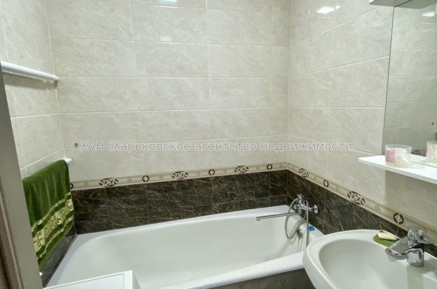 Сдам квартиру, Гвардейцев Широнинцев ул. , 2  ком., 58 м², евроремонт 