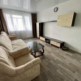 Сдам квартиру, Гвардейцев Широнинцев ул. , 2  ком., 58 м², евроремонт