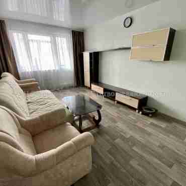 Сдам квартиру, Гвардейцев Широнинцев ул. , 2  ком., 58 м², евроремонт 