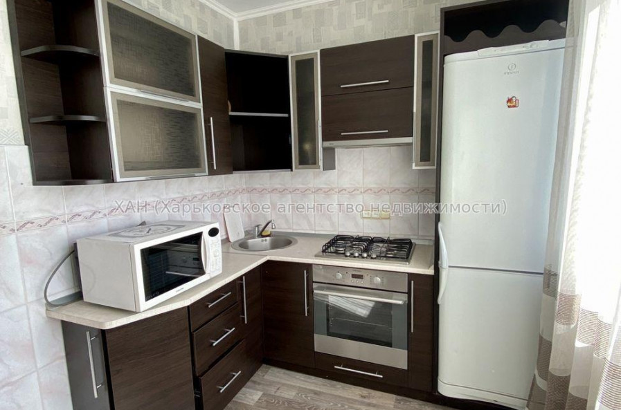 Сдам квартиру, Гвардейцев Широнинцев ул. , 2  ком., 58 м², евроремонт 