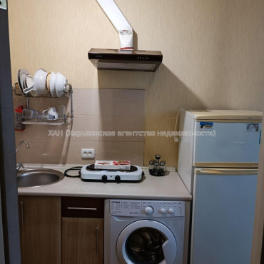 Продам квартиру, Михайлика ул. , 1 кім., 14 м², косметический ремонт 