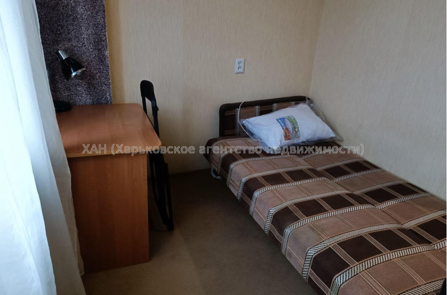 Продам квартиру, Михайлика ул. , 1 кім., 14 м², косметический ремонт 