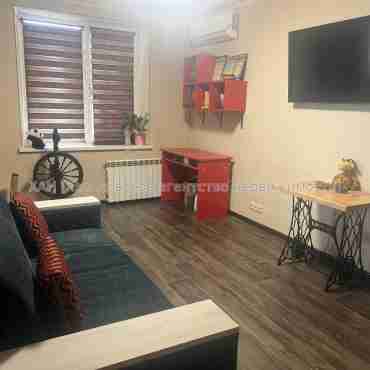 Продам квартиру, Валентиновская ул. , 3 кім., 65 м², евроремонт 