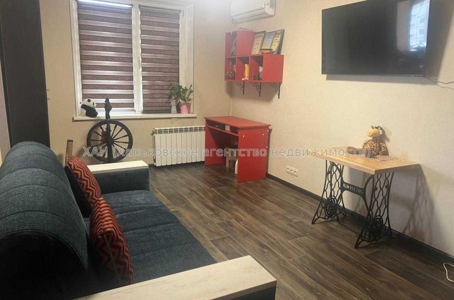 Продам квартиру, Валентиновская ул. , 3 кім., 65 м², евроремонт 