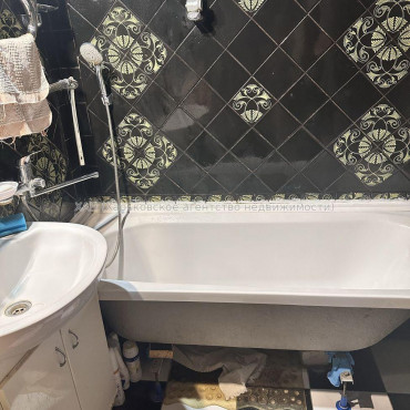 Продам квартиру, Людвига Свободы просп. , 4  ком., 90 м², капитальный ремонт 