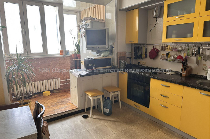 Продам квартиру, Людвига Свободы просп. , 4  ком., 90 м², капитальный ремонт 