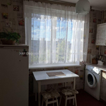 Продам квартиру, Тракторостроителей просп. , 1  ком., 33 м², косметический ремонт 