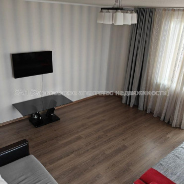 Сдам квартиру, Тракторостроителей просп. , 2  ком., 77 м², капитальный ремонт 