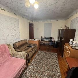 Продам квартиру, Архитектора Алёшина просп. , 1 кім., 30 м², советский ремонт
