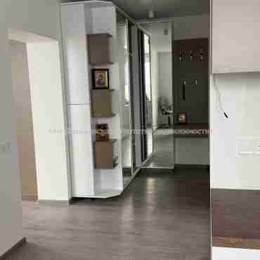 Продам квартиру, Яны Червоной ул. , 1 кім., 58 м², евроремонт 