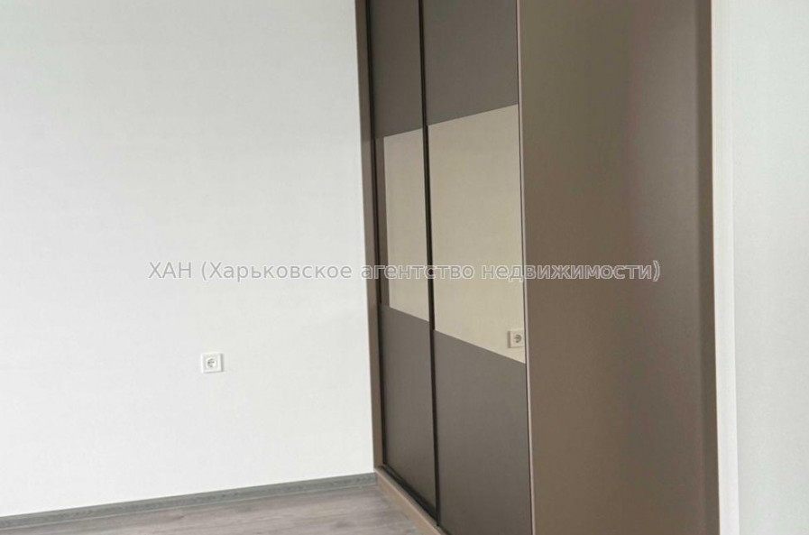 Продам квартиру, Яны Червоной ул. , 1 кім., 58 м², евроремонт 