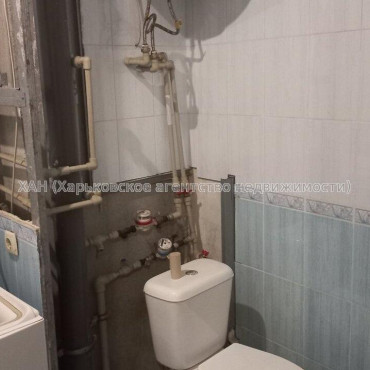 Продам квартиру, Лопанская ул. , 1  ком., 38 м², косметический ремонт 