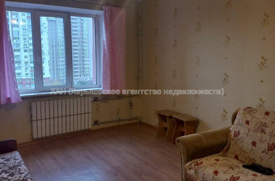 Продам квартиру, Лопанская ул. , 1 кім., 38 м², косметический ремонт 