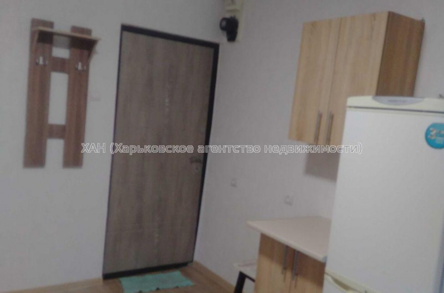 Продам квартиру, Юбилейный просп. , 1  ком., 11.20 м², капитальный ремонт 