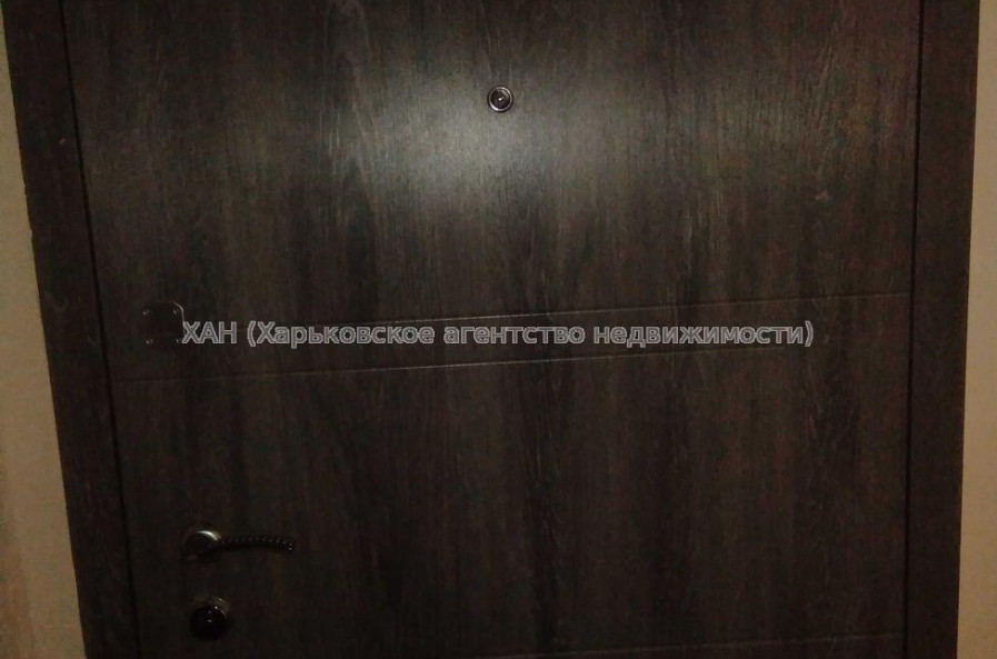 Продам квартиру, Юбилейный просп. , 1  ком., 11.20 м², капитальный ремонт 