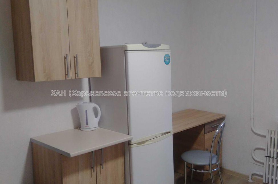 Продам квартиру, Юбилейный просп. , 1  ком., 11.20 м², капитальный ремонт 