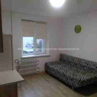 Продам квартиру, Юбилейный просп. , 1  ком., 11.20 м², капитальный ремонт 
