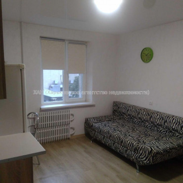 Продам квартиру, Юбилейный просп. , 1 кім., 11.20 м², капитальный ремонт 